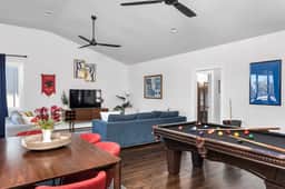 Sunny Modern Oasis - Image 4